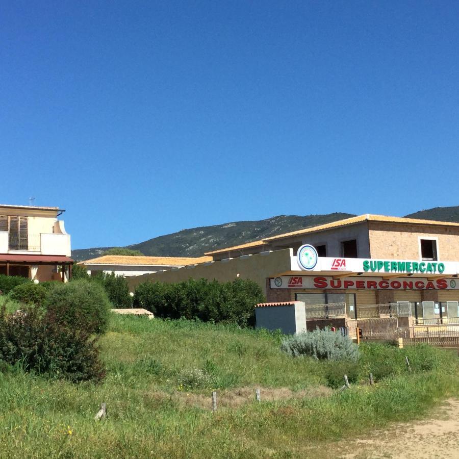Апартаменти A.I.R. Badesi Borgo Di Mare Екстер'єр фото